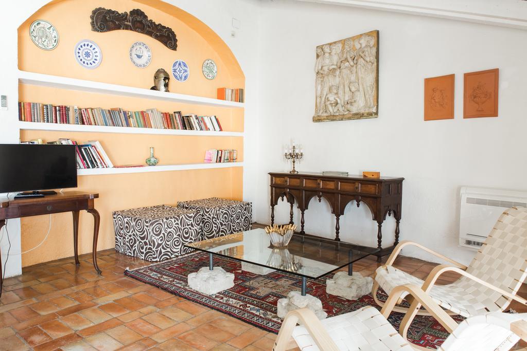 Apartaments Can Gibert กัสเตโย เดมปูเรียส ภายนอก รูปภาพ