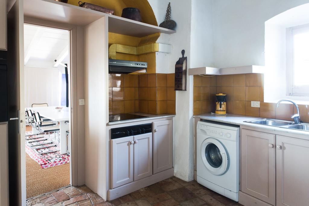 Apartaments Can Gibert กัสเตโย เดมปูเรียส ภายนอก รูปภาพ